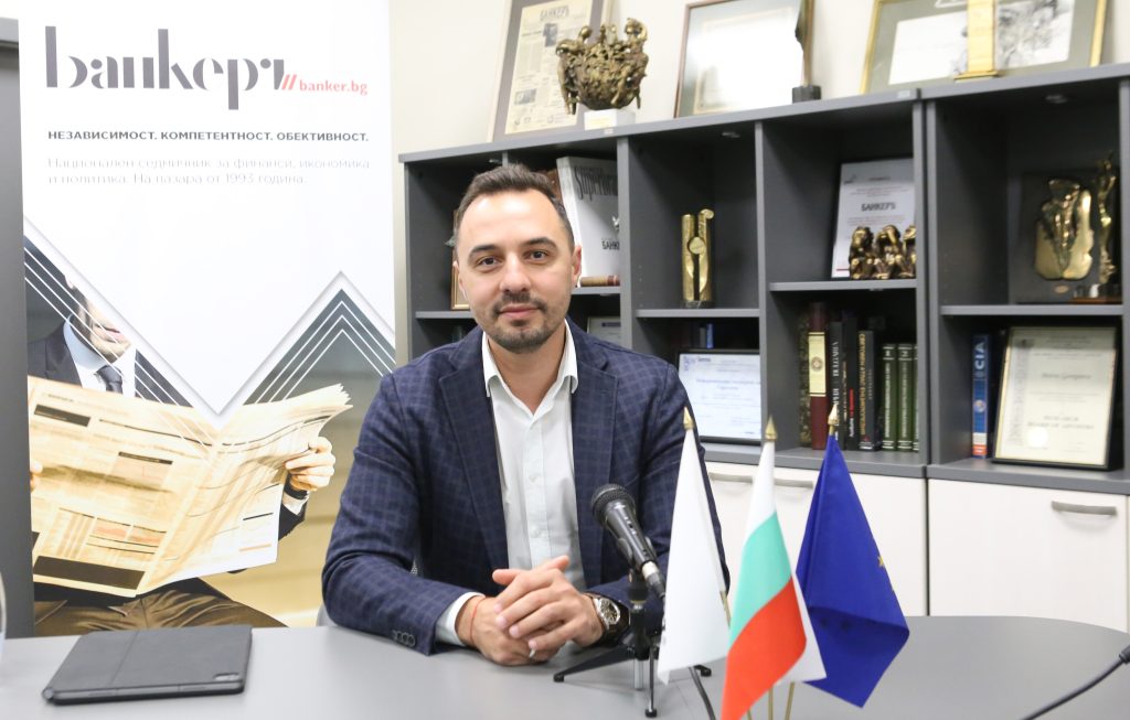 Богдан Богданов