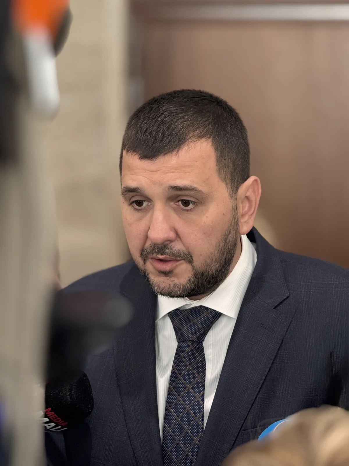 От името на парламентарната група на Продължаваме промяната – Демократична