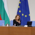 парламентът Последният работен ден на депутатите започна със скандал и 3 нови точки в дневния ред