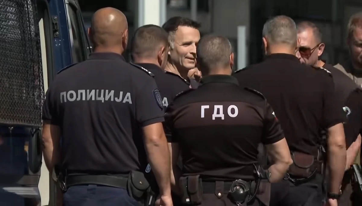 Бившият изпълнителен директор на ББР Стоян Мавродиев вече е в България