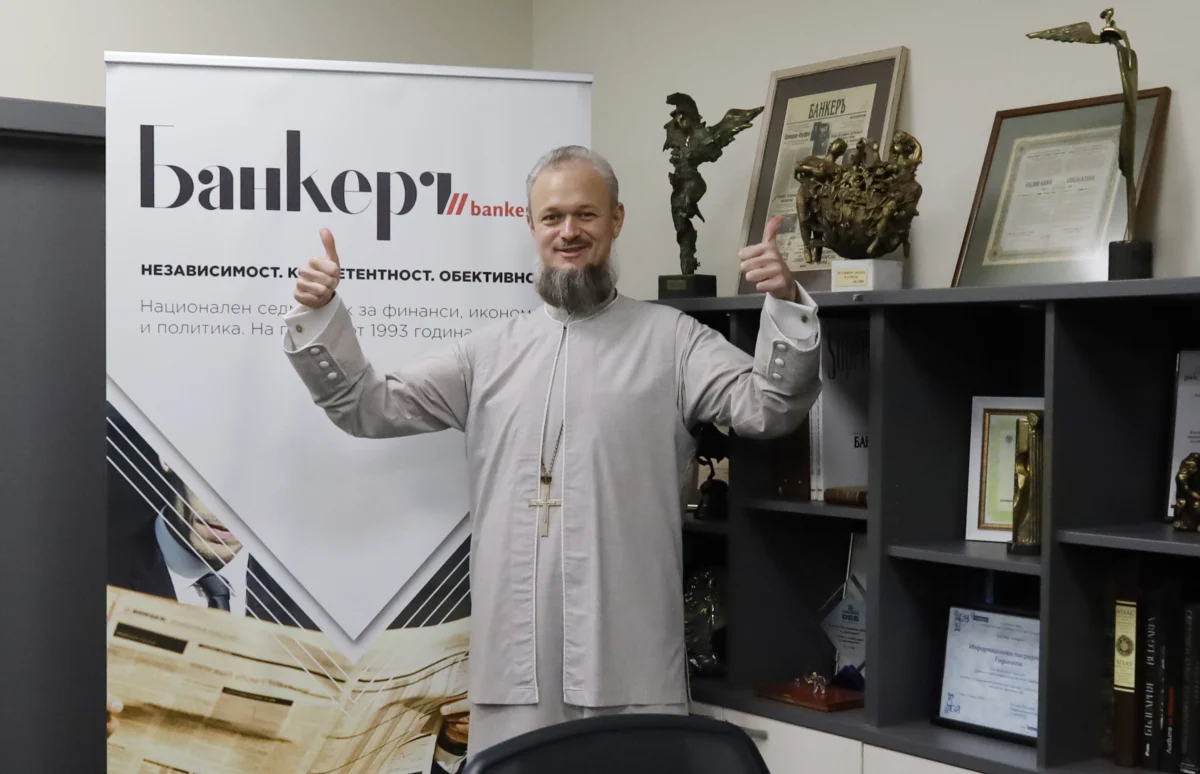 Архимандрит Дионисий: Църквата трябва да бъде по улиците, но да протестира срещу корупцията (част 3)