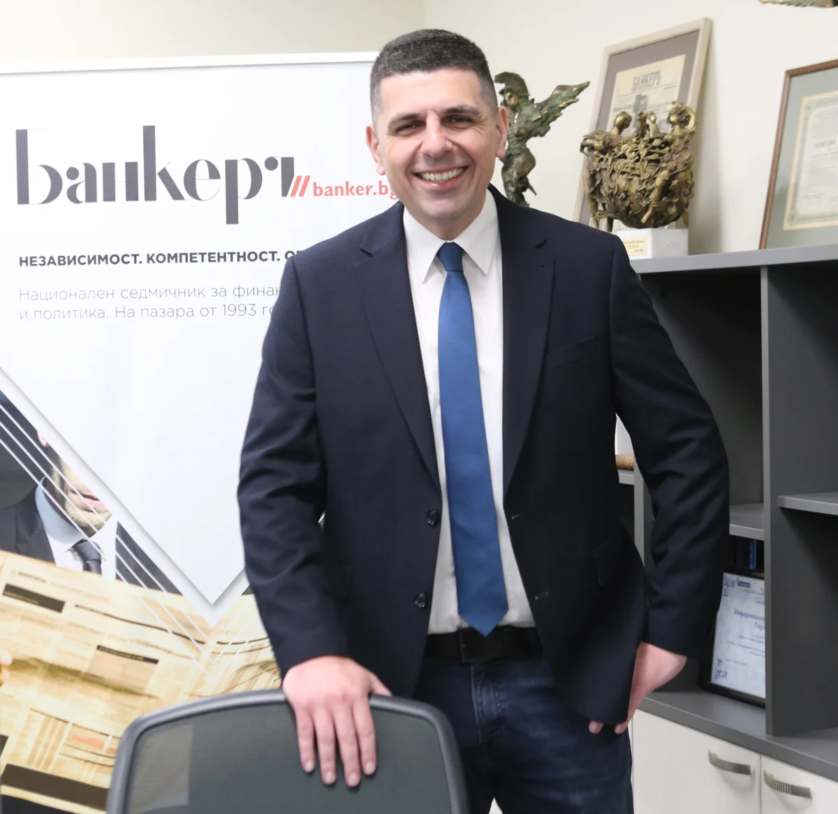 Ивайло Мирчев:  В Гюров българите припознават силен държавник  (част 3)