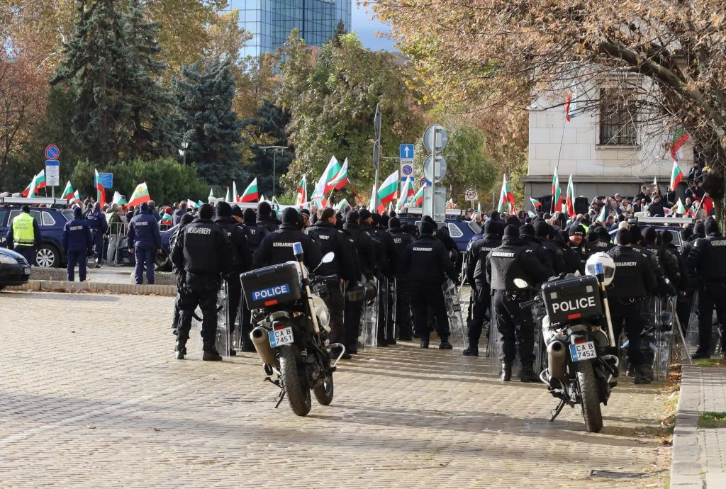Полицаи излизат на протест във Варна, за да защитят колегите си, арестували Явор Георгиев