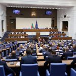 В дневния ред на народните представители са залегнали неотложни задачи