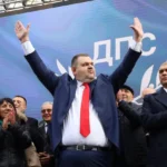 От "ДПС-Ново начало" обърнаха палачинката, с призив да се осигурят служебни коли за администрацията на президента
