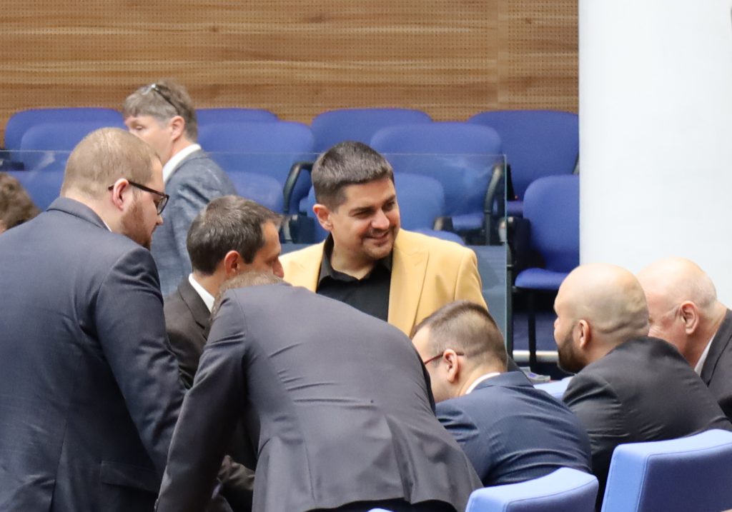 МЕЧ очаква повишение на цената на горивата заради санкциите срещу "Лукойл" 9 МЕЧ очаква повишение на цената на горивата заради санкциите срещу "Лукойл"