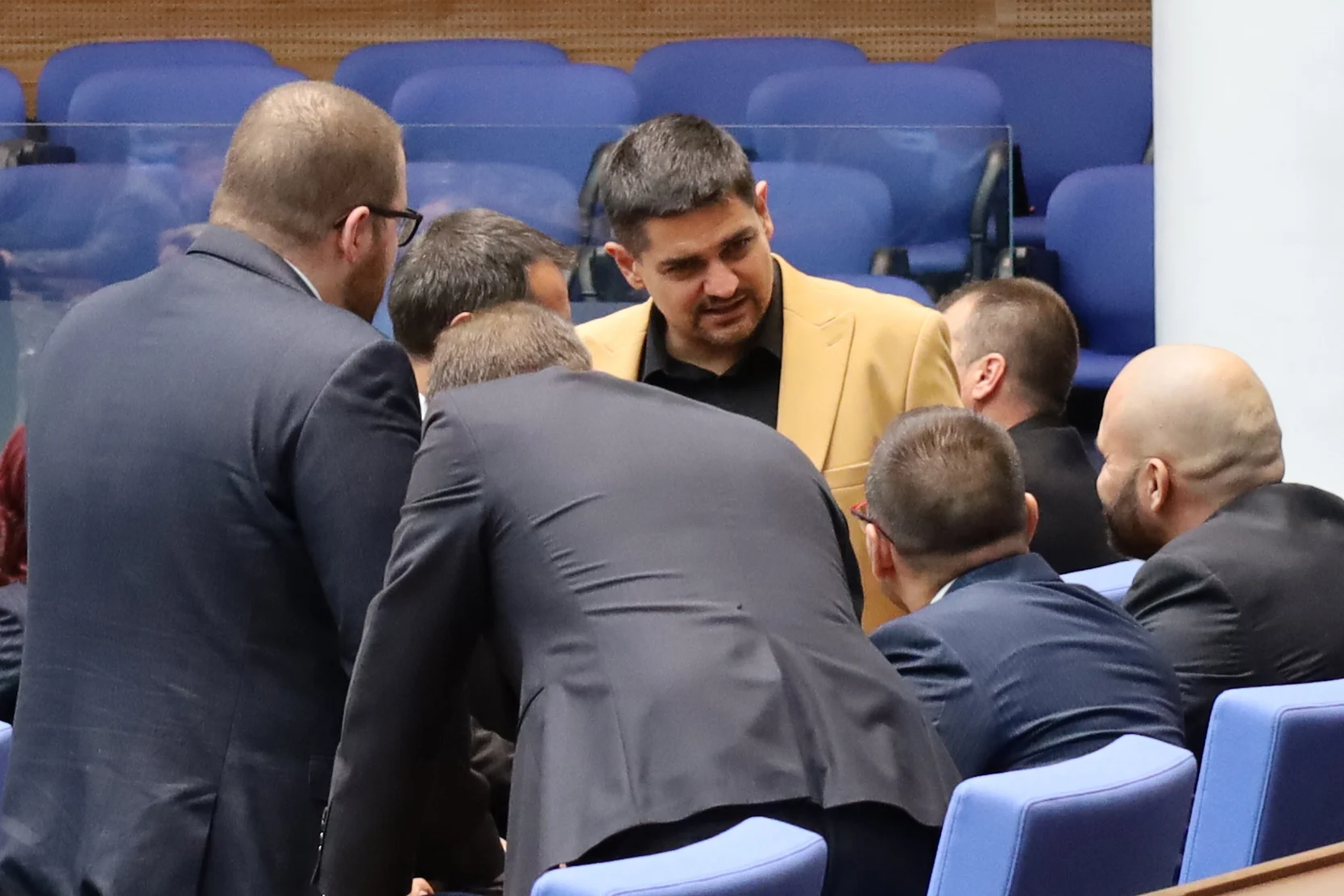 МЕЧ обсъжда с опозиционните партии пети вот на недоверие срещу кабинета "Желязков"
