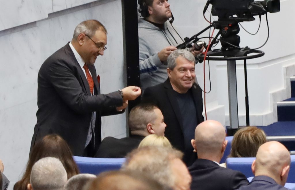 закон, Изслушват вещите лица, участвали в броенето на бюлетините от последните избори