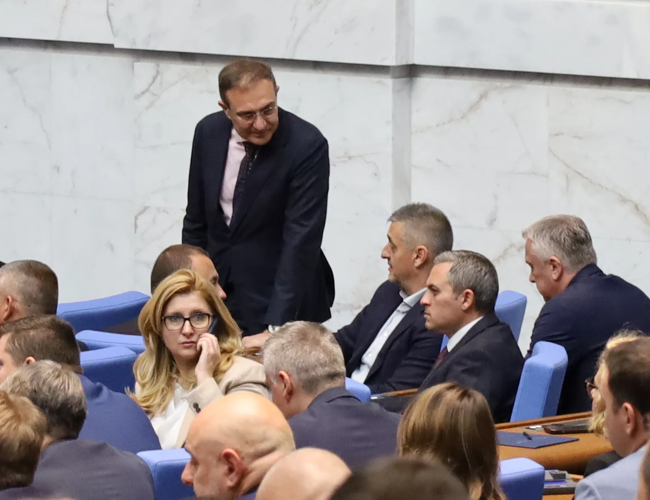 Повторението е майка на знанието или пък не: Депутатите отново издигнаха същите кандидатури