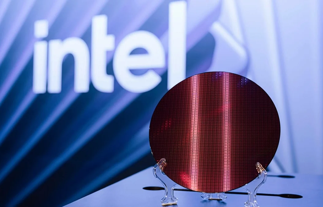 Intel ще инвестира 5.7 млрд. долара за разширяване на завода си в Ирландия 2 Intel ще инвестира 5.7 млрд. долара за разширяване на завода си в Ирландия