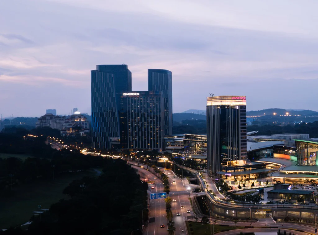 IOI Properties разширява имотния си портфейл с офис кула в Сингапур за 2 млрд. долара