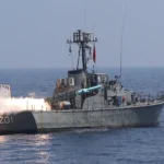 Спасителният маршрут през Ормуз загатва, че корабите плават по условията на Техеран