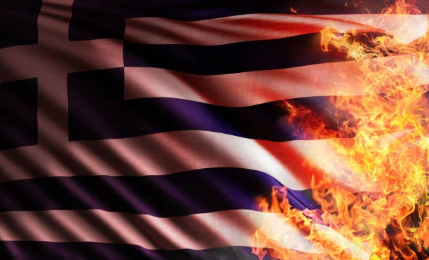 Горящ гръцки флаг