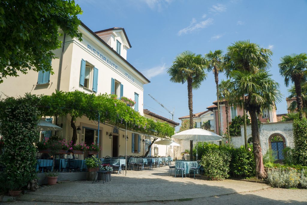 italy 6 sin italianski restorant na edin ot ostrovite v Maggiore