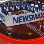 Newsmax заведе антимонополно дело срещу Fox News за блокиране на конкуренцията