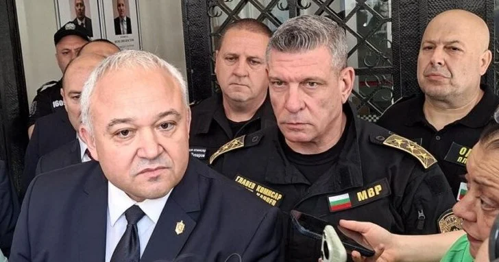 „Възраждане“ ще иска изслушване в парламента на Георги Канде