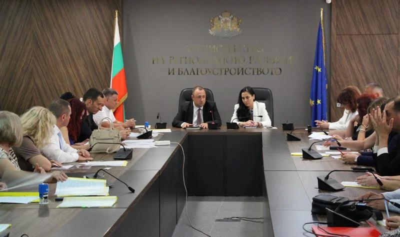 Иван Иванов