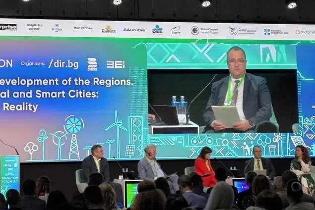 Иван Иванов