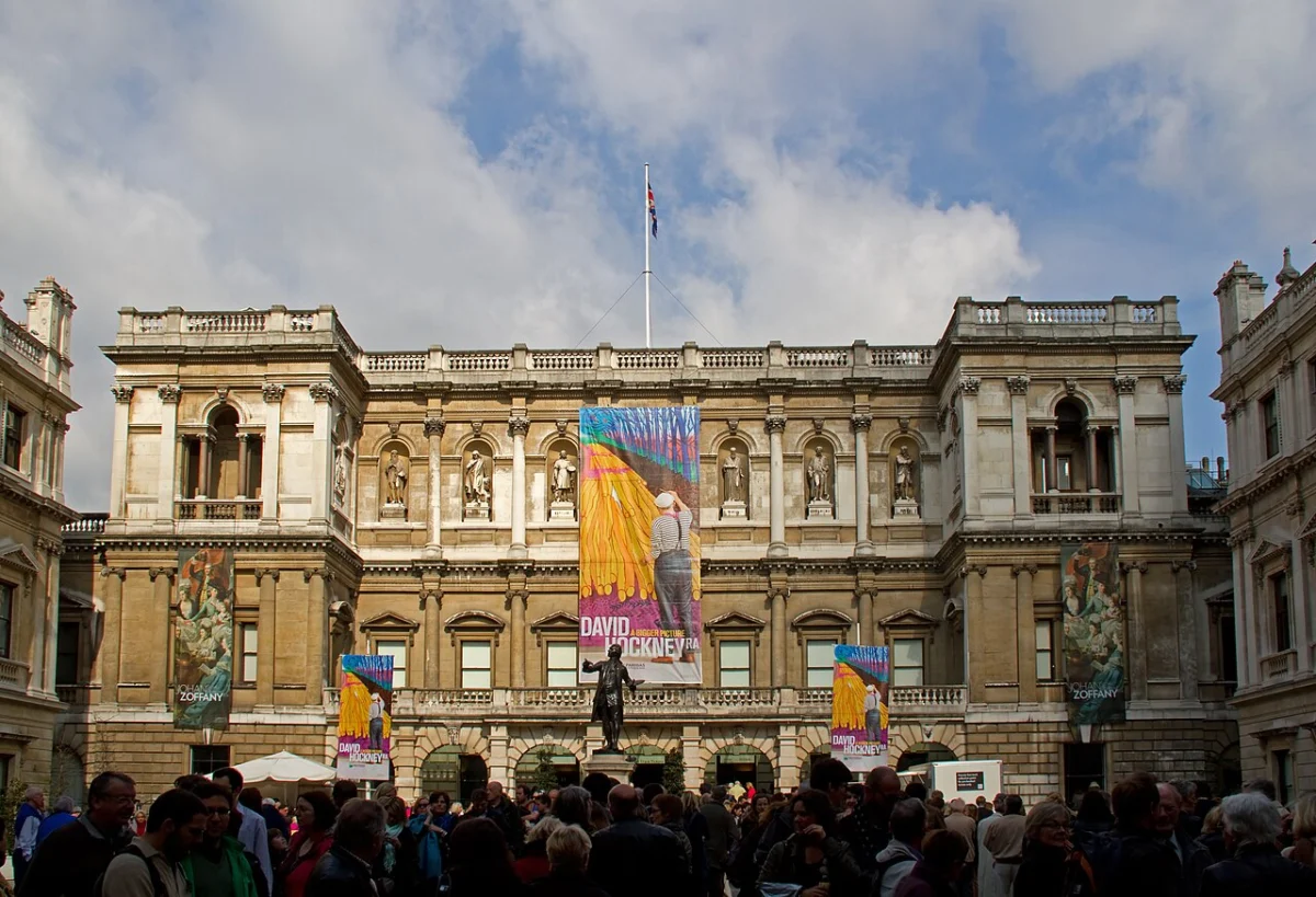 izlozhba na dejvid hokni v kralskata akademiya v london 2012