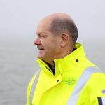 Шолц ще спасява корабостроителницата Meyer Werft с кредити и покупка на акции за 2.8 млрд. евро
