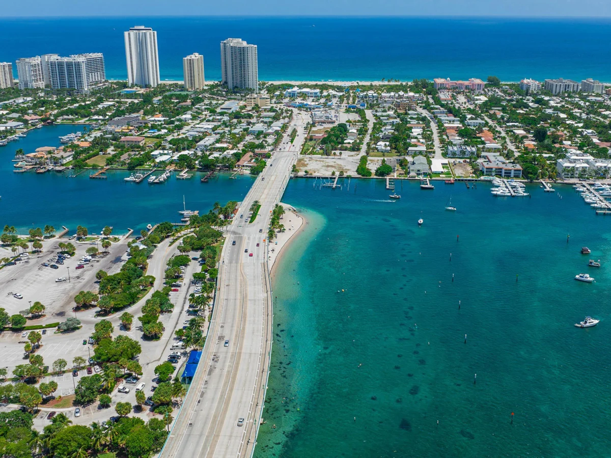 Джон Бон Джови отказва да продаде имота си: кой стои зад купуването на имоти до Мар-а-Лаго?