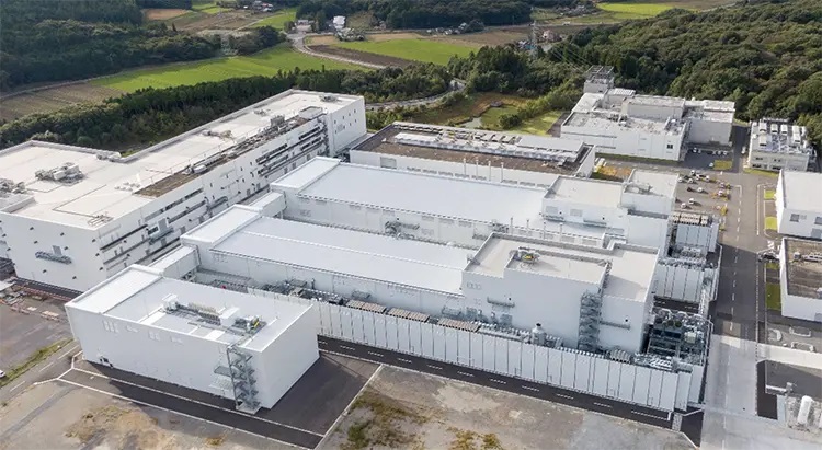 Honda с план за масово производство на твърдотелни батерии за електромобили