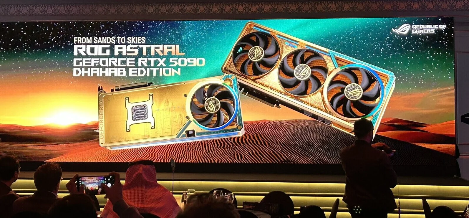 ASUS ще пусне на търг златна платка ROG RTX 5090 Astral, подписана от Дженсън Хуанг