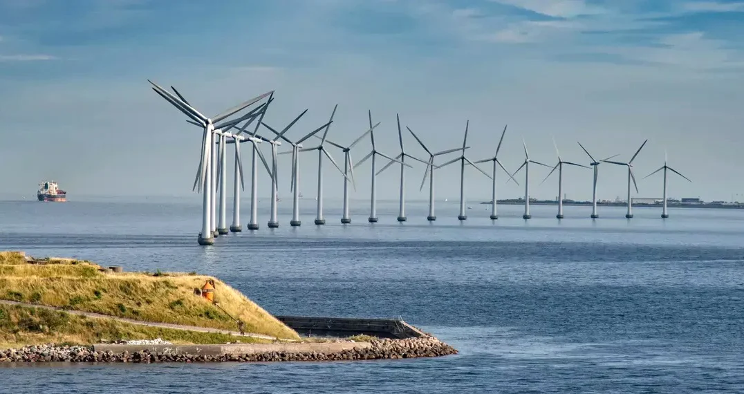 Обединеното кралство отпуска 1.08 млрд. паунда за нови офшорни вятърни проекти