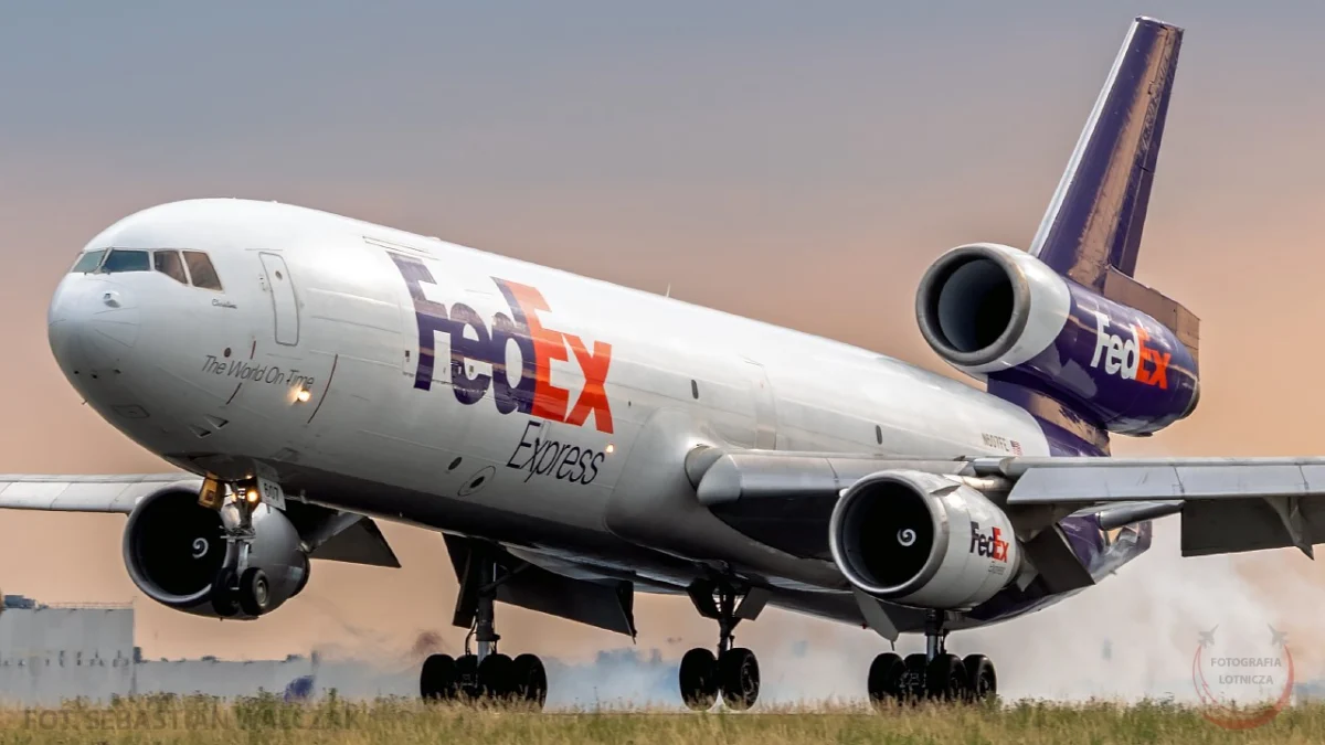 FedEx отново ще доставя големи пратки за Amazon