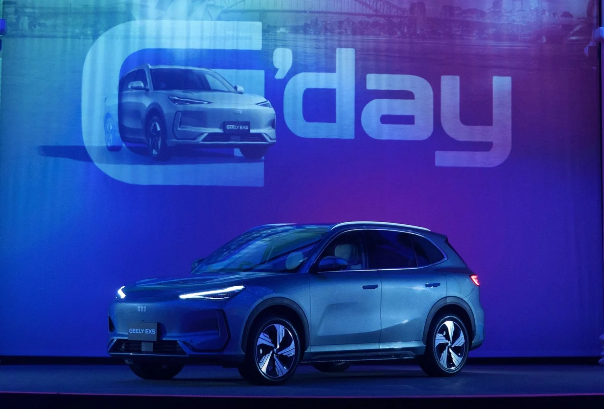 Китайската Geely дебютира в Полша с два модела SUV