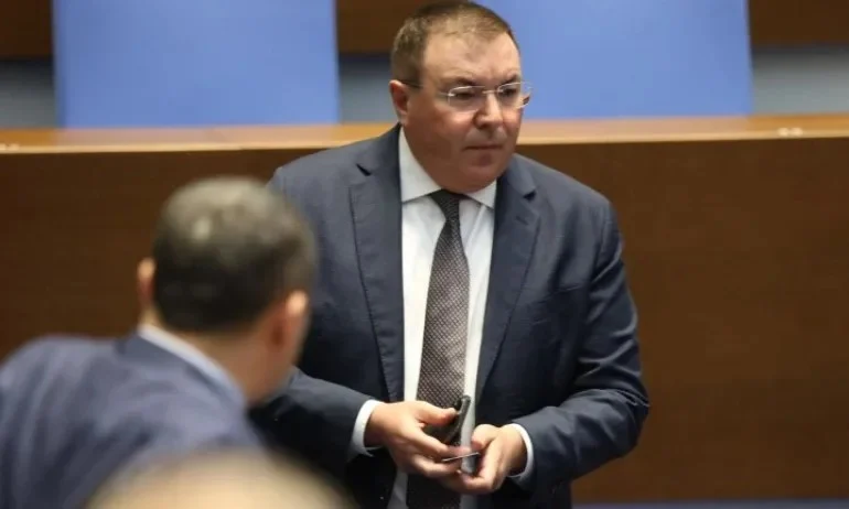 След като депутатите почиваха повече от обявените 30 минути които