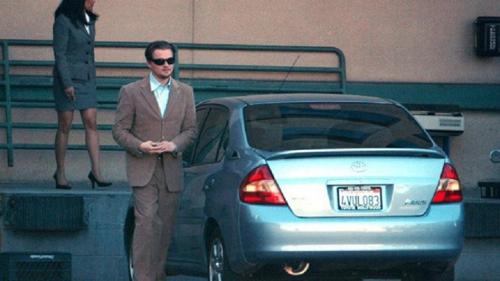 leonardo dicaprio with his toyota prius