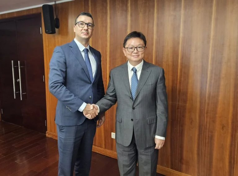 lin dzi ministar dilov