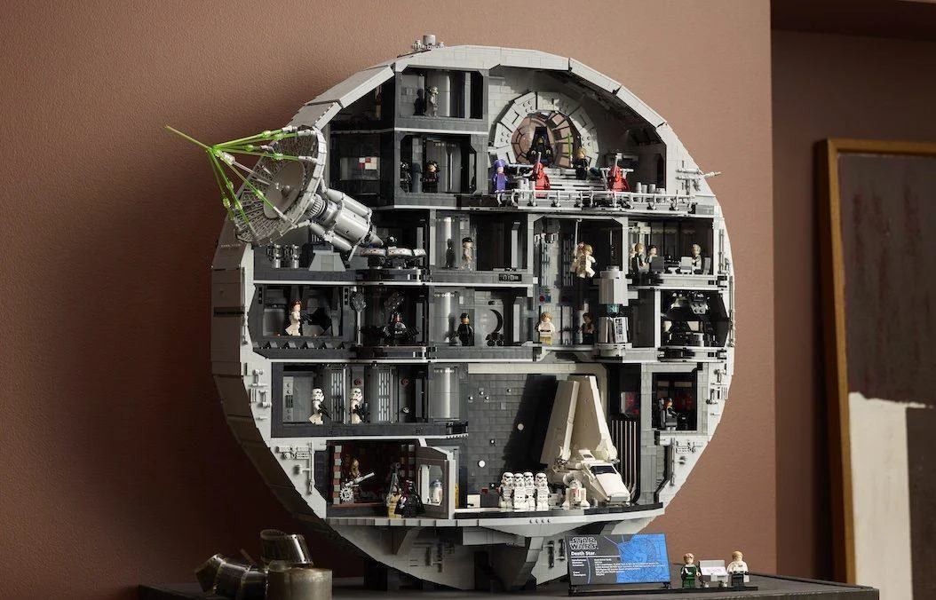 Lego пуска най-големия си комплект досега - Star Wars Death Star, за 1000 долара