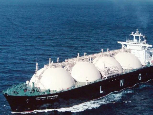 Сделка с Иран осигурила на Пакистан поредната доставка на LNG от Катар