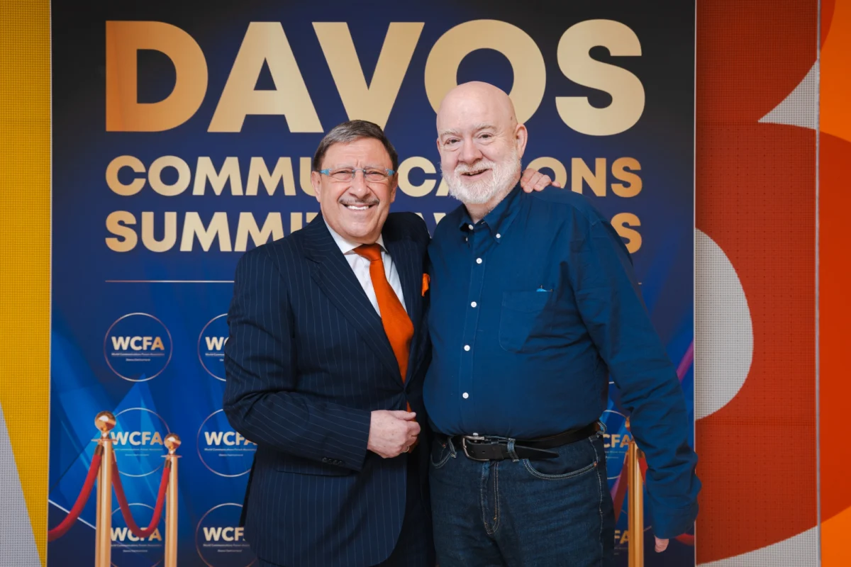 Лорд Евънс от Сийланд Камарата на лордовете и Максим Бехар