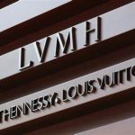 LVMH с 3% годишен спад на продажбите и с 800 млн. евро допълнителен данък
