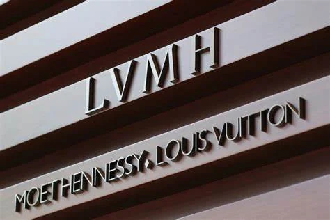 LVMH с 3% годишен спад на продажбите и с 800 млн. евро допълнителен данък