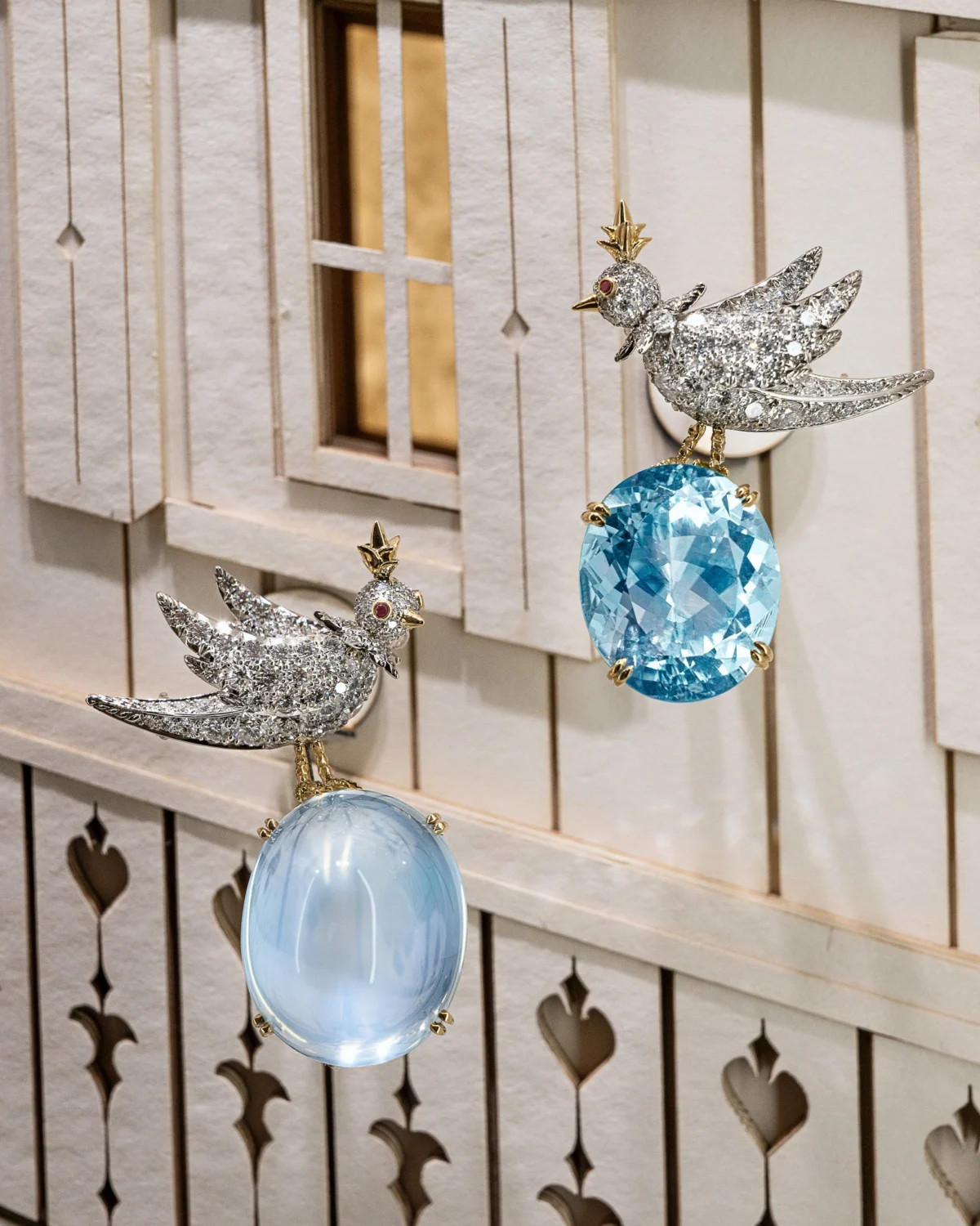 Бернар Арно изкупува акции за да увеличи дела си над 50 % в LVMH