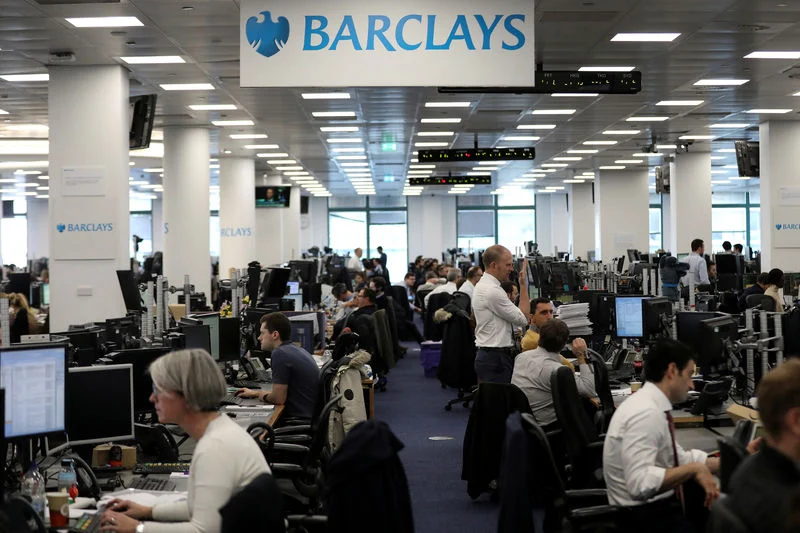 Служителите на Barclays са срещу новите правила да работят поне 3 дни седмично в офиса