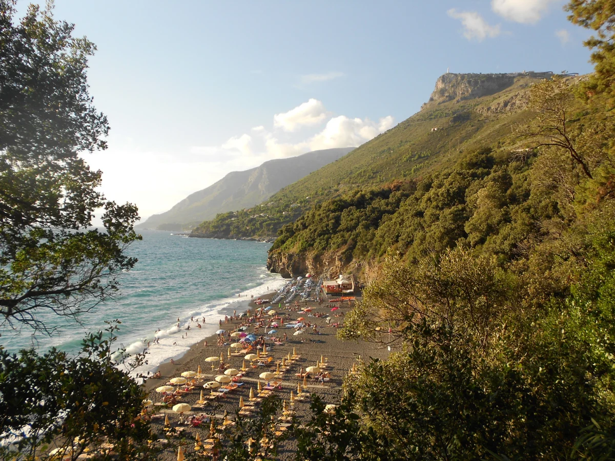 Разходка из каменната душа на Базиликата