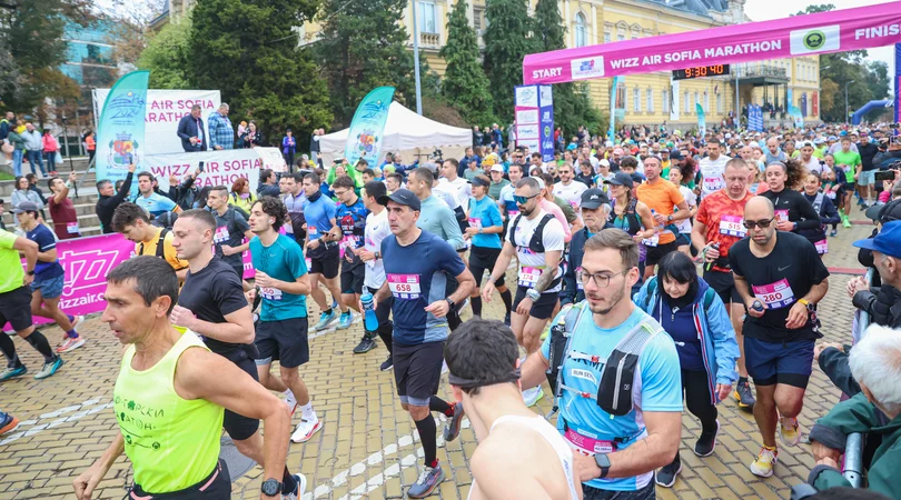 маратон София очаква 11 000 бегачи на Wizz Air Sofia Marathon 2026 с пет дисциплини в два дни  