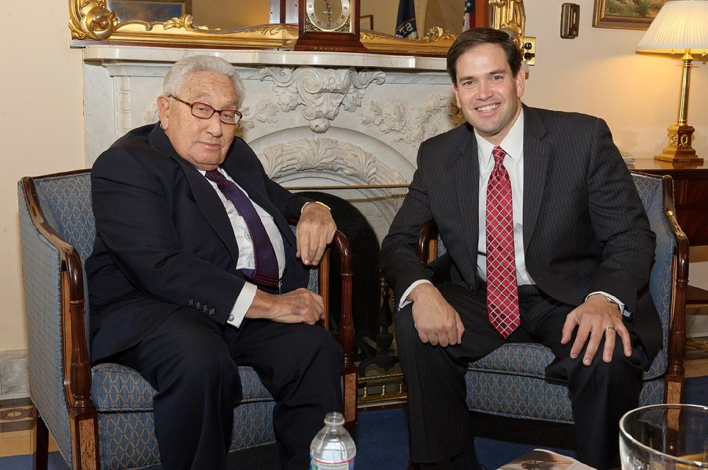 https://banker.bg/2024/11/11/donald-tramp-eliz-stefanik-sasth-v-oon/