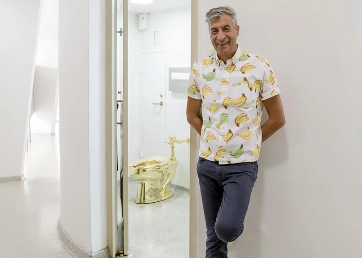 Колко бихте платили за скандална златна тоалетна? 1 mauriczio katelan