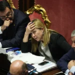 По-ниските данъци на Мелони за "средната класа“ предизвикаха политическа буря в Италия