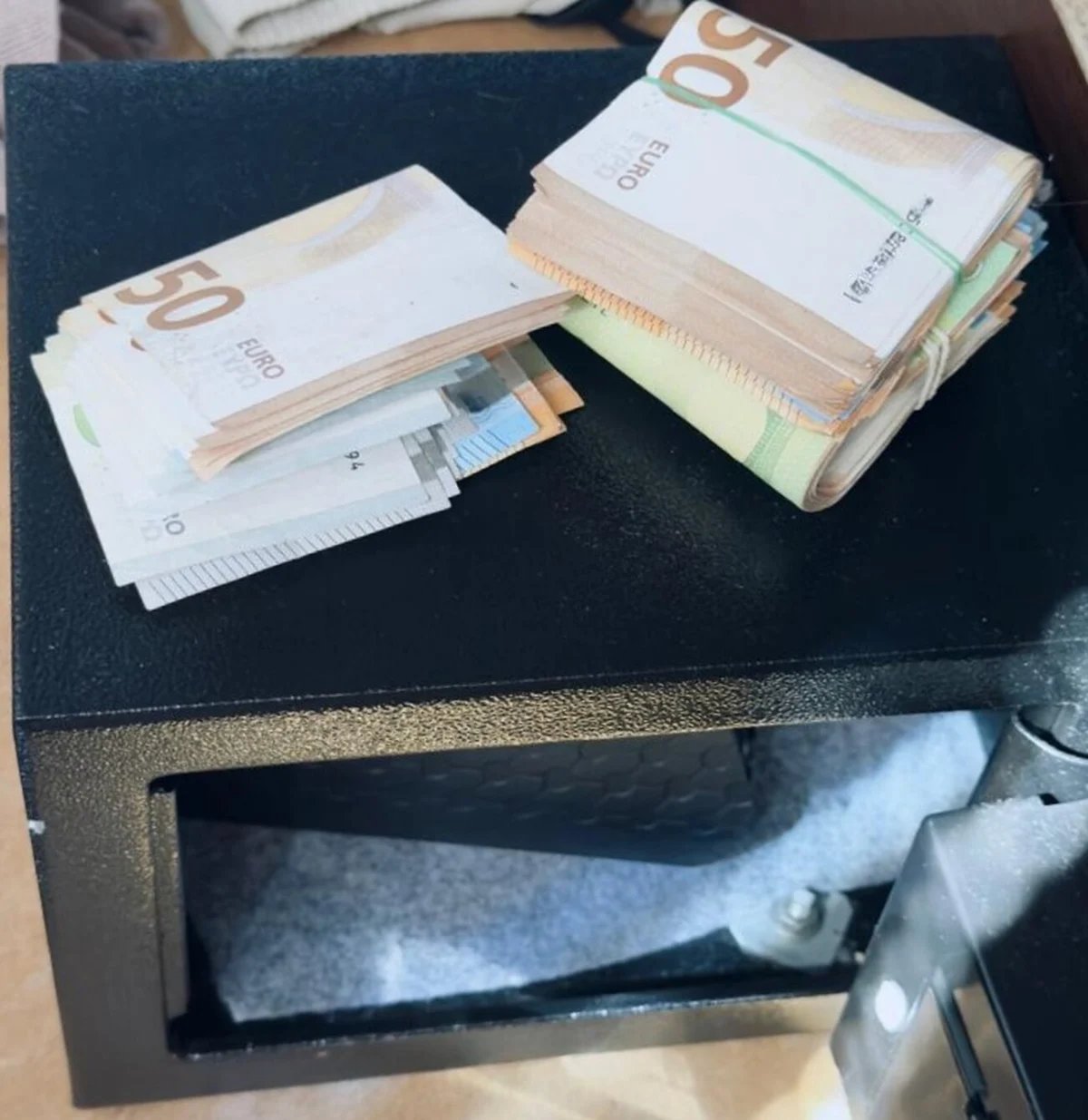 В Пловдив разбиха схема за пласиране на фалшиви пари