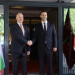 министър-председателят Росен Желязков от черногорския премиер Милойко Спаич.