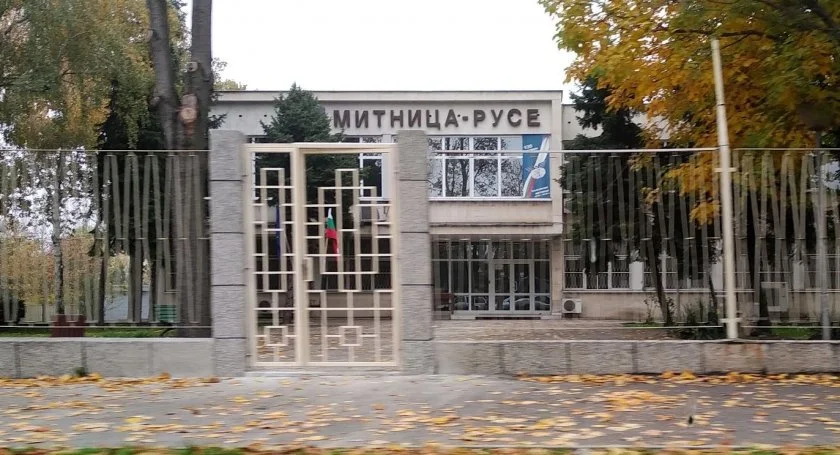 В района на Видин бяха задържани над 900 000 заготовки за цигарени кутии