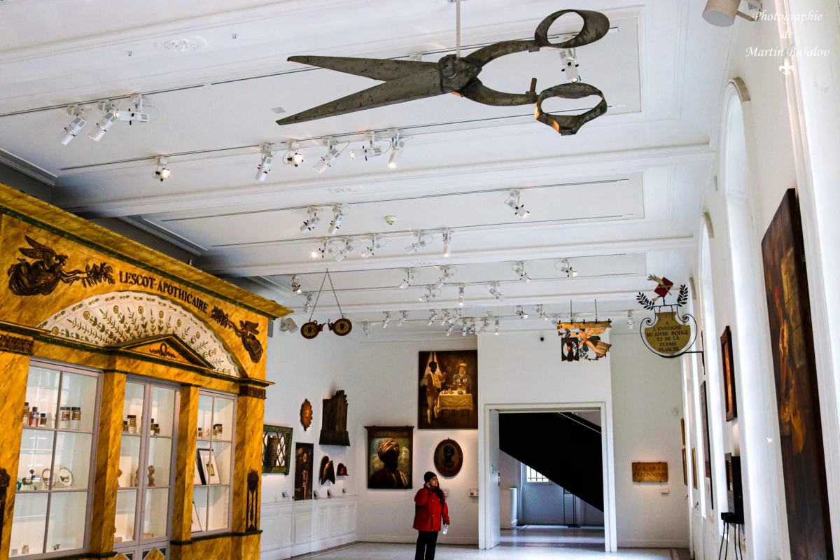 Част от старите табели на Париж.