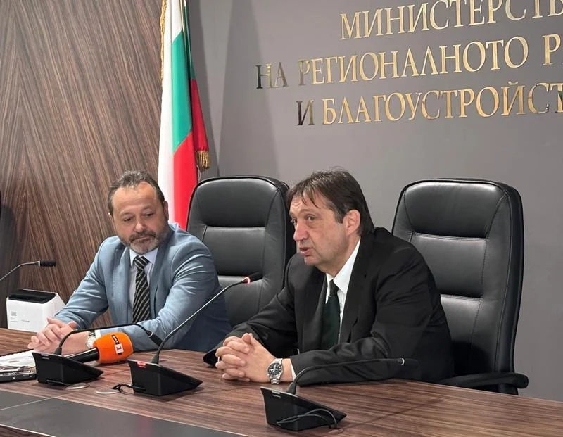Регионалното министерство ще разследва причините за свлачището край Пампорово, увери Шишков